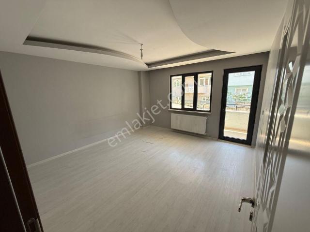 Alanyurt Yeni Mahalle'de 4 Yıllık Kat Mülkiyetli Masrafsız 2+1