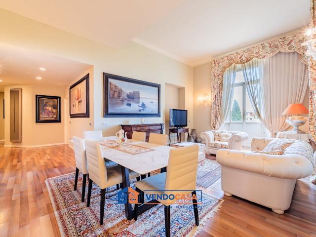 Alassio: Eleganza Senza Tempo In Villa Dei Fiori 156m² Alassio
