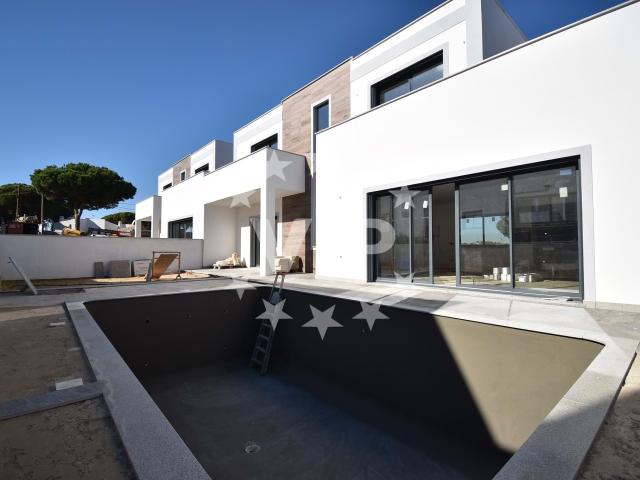 ALBUFEIRA MORADIA GEMINADA NOVA 3 QUARTOS