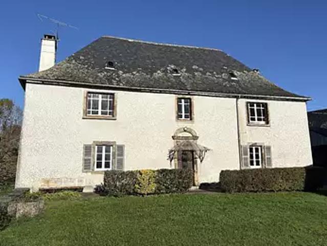 Albussac 19380 Achat / Vente maison 7 pièces t7 au dernier étage terrasse