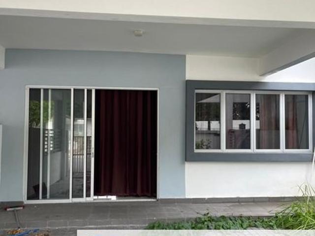 Albury 2, Taman Tasik Senangin
