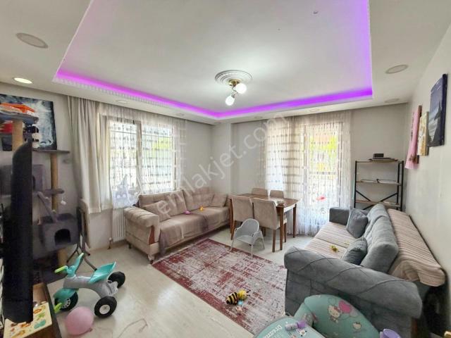 Alban Gyo'dan Metrobüse 1 Dk Balkonlu 90m² 2+1 Yüksekgiriş Daire