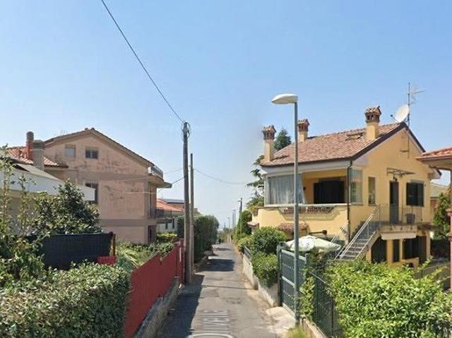 Albano laziale spazioso trilocale