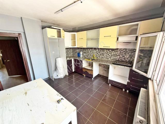 Alban'dan Avcılar Yeşilkent Mahallesi Geniş Kiralık 110 M² 2+1 !