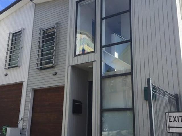 albany, 3 bedrooms