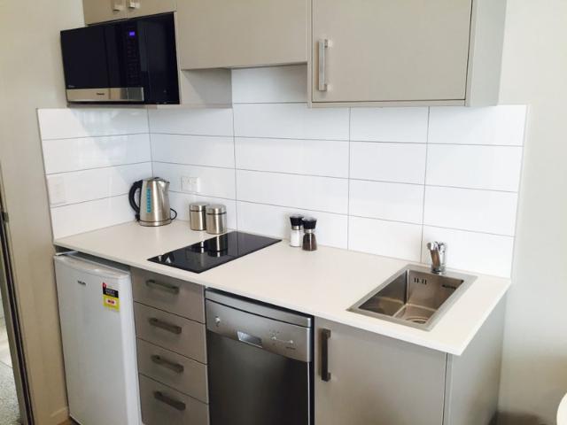 albany, 1 bedroom