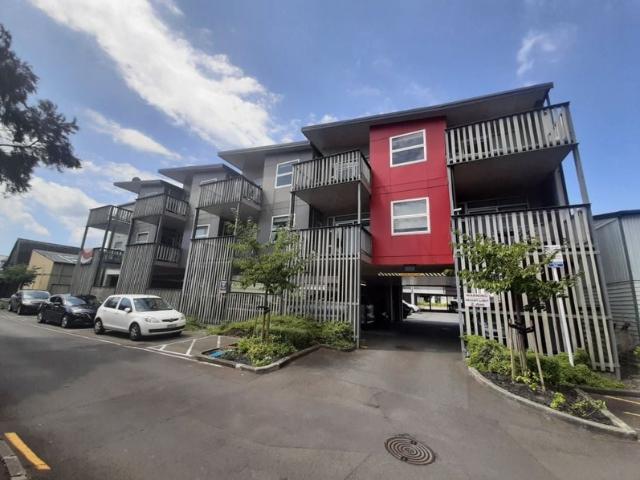 albany, 2 bedrooms