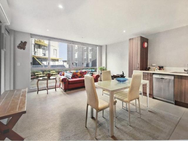 albany, 2 bedrooms