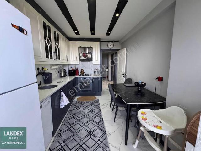 Albayrak Yakını 2+1 110 M2 Önü Açık Cam Balkonlu Satılık Daire