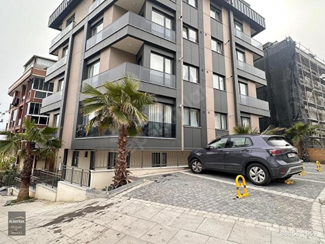 ALBAYRAK'TAN OTOPARKLI SIFIR LÜX GENİŞ BAHÇE KULLANIMLI 2+1
