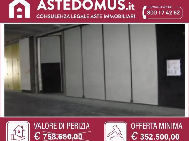 Albenga 7 vani 758mq