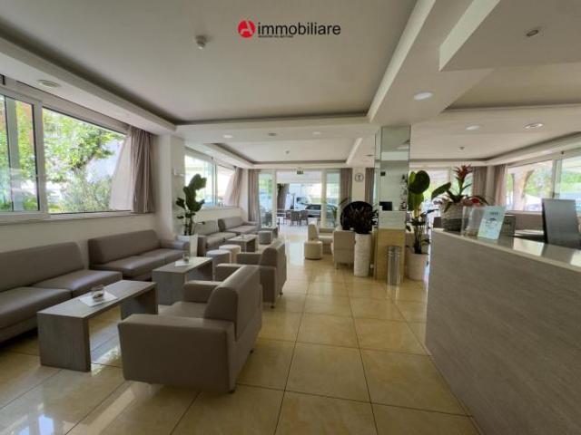 Albergo con mura in vendita a Rimini