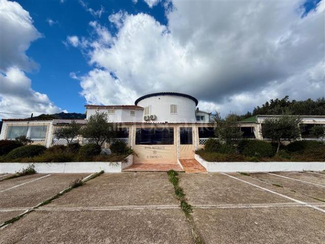 Albergo di 578 mq a Cugnana Olbia