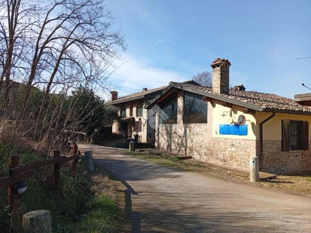 Albergo in vendita a Traversetolo
