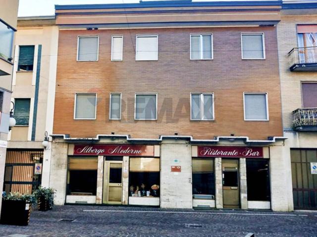 Albergo in vendita a Trecate