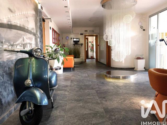 Albergo in vendita a Vergiate