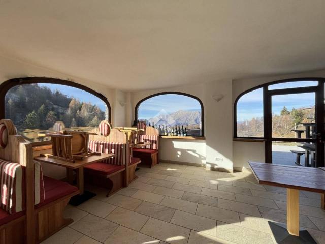 Albergo in vendita a Barzio