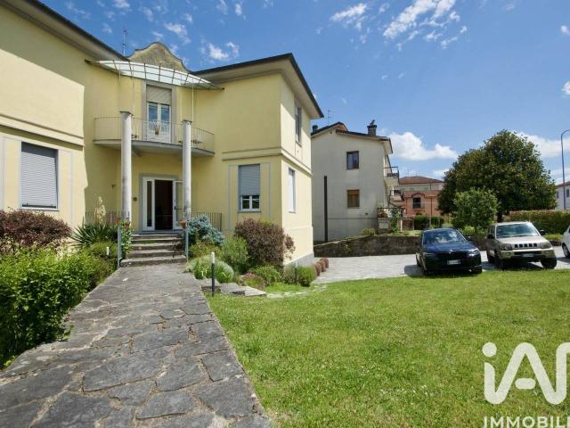 Albergo in vendita a Borghetto Di Vara