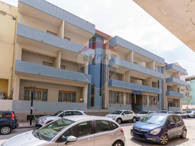 Albergo in vendita a Brolo