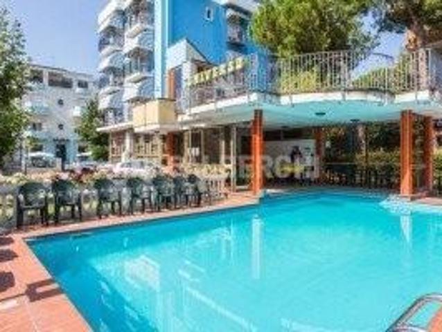 Albergo in vendita a Camaiore