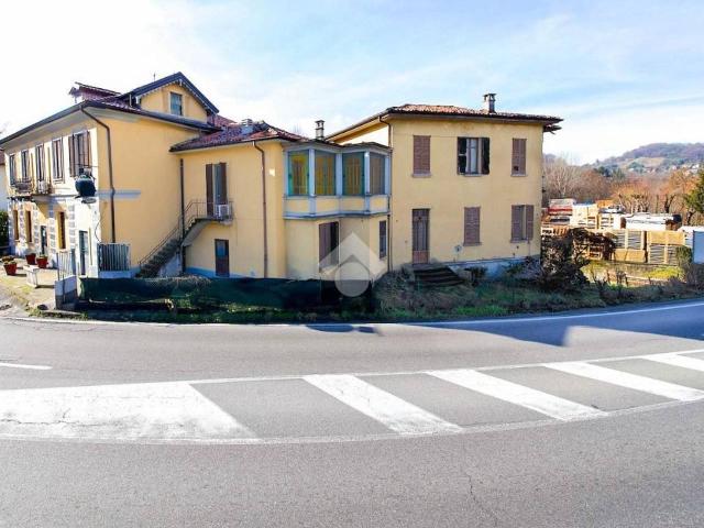Albergo in vendita a Calco