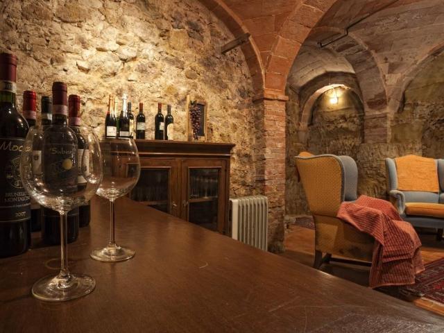 Albergo in vendita a Montalcino