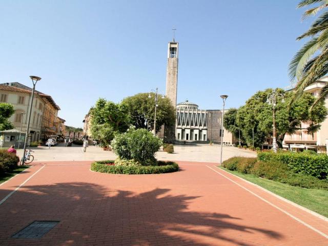 Albergo in vendita a Montecatini Terme