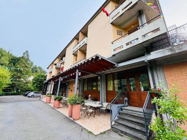 Albergo in vendita a Palazzuolo Sul Senio