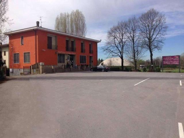 Albergo in vendita a Rivolta D'Adda