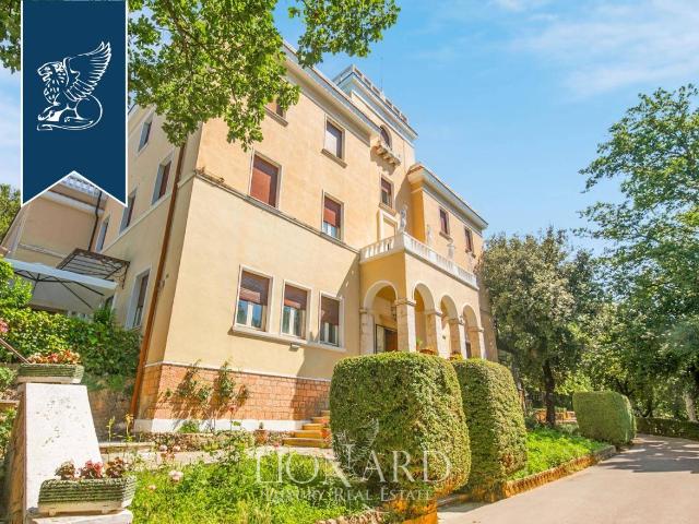 Albergo in vendita a Spoleto