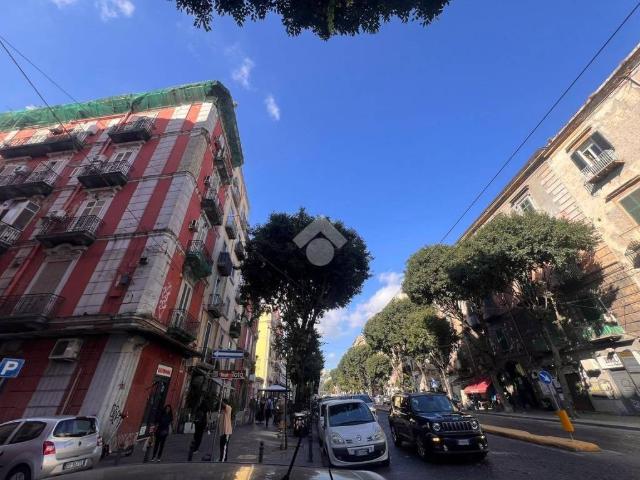 Stabile/palazzo in vendita a Napoli, Tribunali