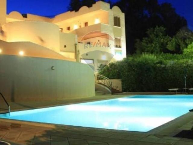 Albergo/Hotel in vendita a Siracusa, Fontane Bianche