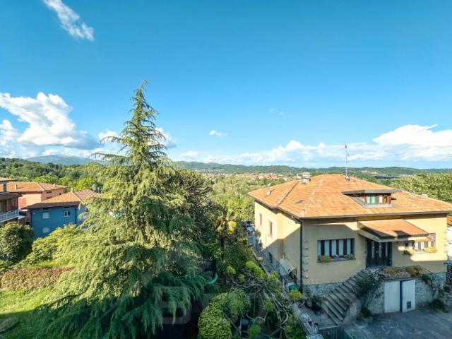 Albergo/Struttura ricettiva in Vendita a Borgomanero