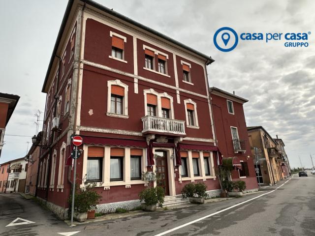 Albergo/Struttura ricettiva in Vendita a Loreo