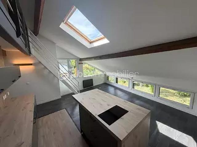 Albertville 73200 Achat / Vente appartement 2 pièces t2 au dernier étage cave