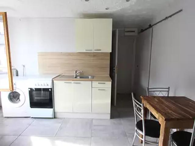 Albertville 73200 Location appartement 1 pièce t1 au dernier étage