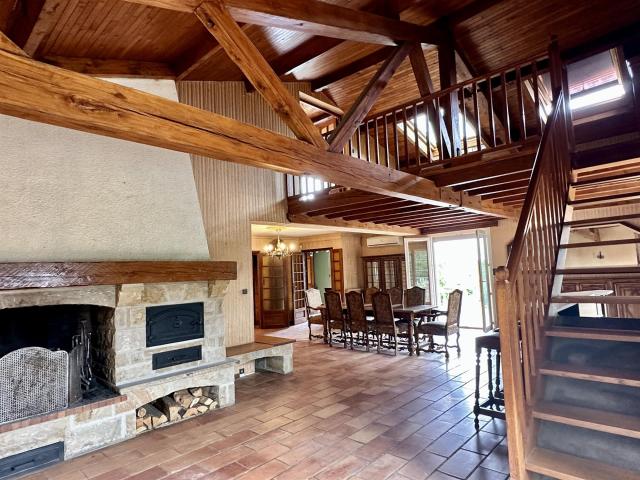 Albi Spacieuse villa bourgeoise des années 80. 225m² Albi
