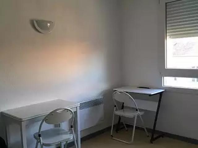 Albi 81000 Location appartement 1 pièce t1 au dernier étage