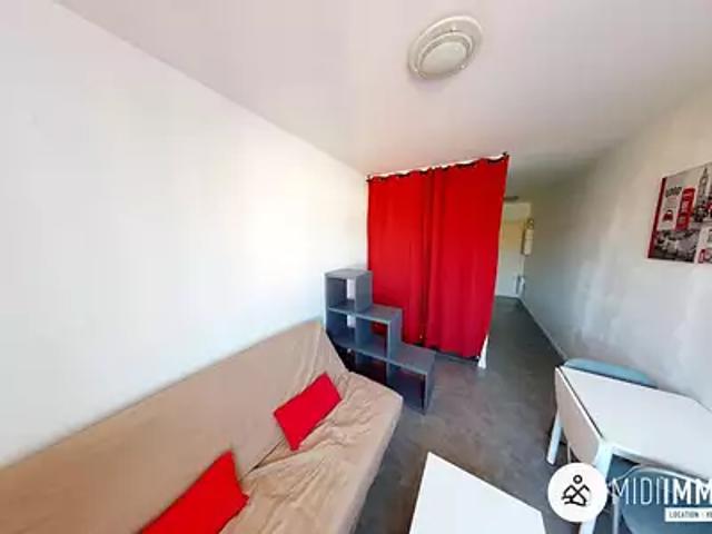 Albi 81000 Location appartement 1 pièce t1 au dernier étage