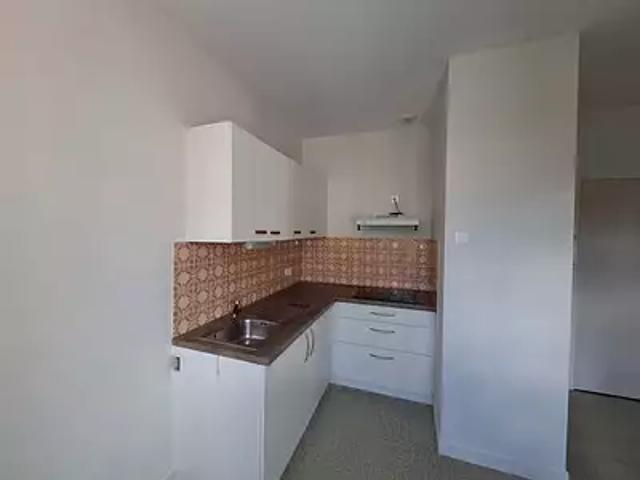 Albi 81000 Location appartement 1 pièce t1 au dernier étage
