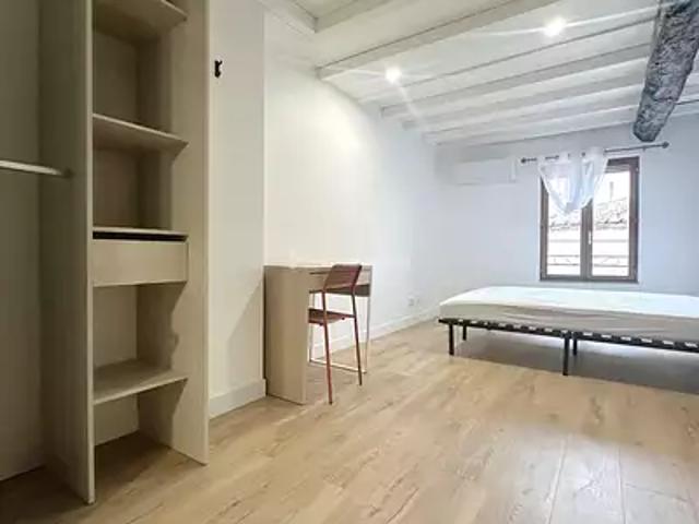 Albi 81000 Location appartement 1 pièce t1 au dernier étage