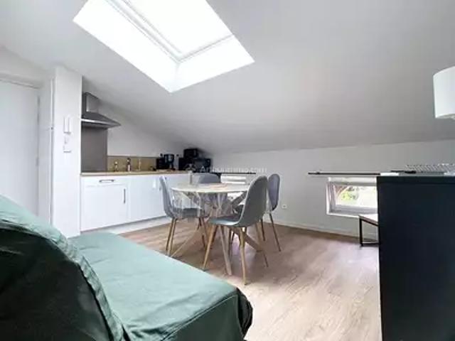 Albi 81000 Location appartement 2 pièces t2 au dernier étage
