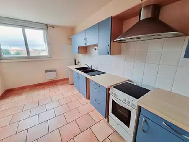 Albi 81000 Location appartement 3 pièces t3 au dernier étage balcon
