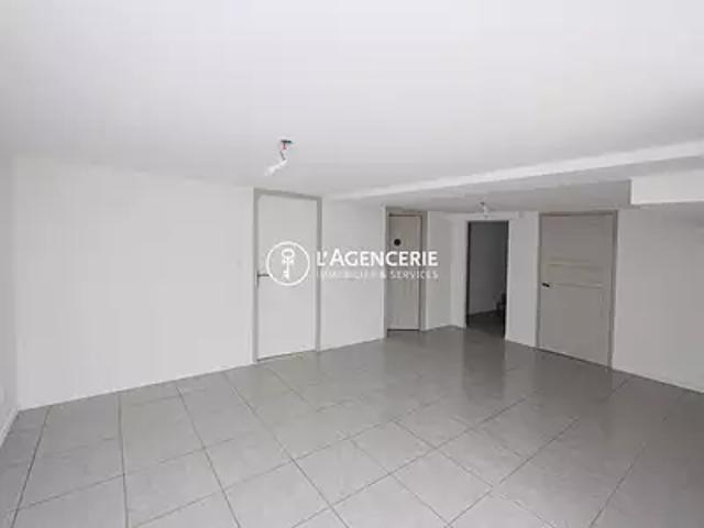 Albi 81000 Location appartement 3 pièces t3 terrasse parking