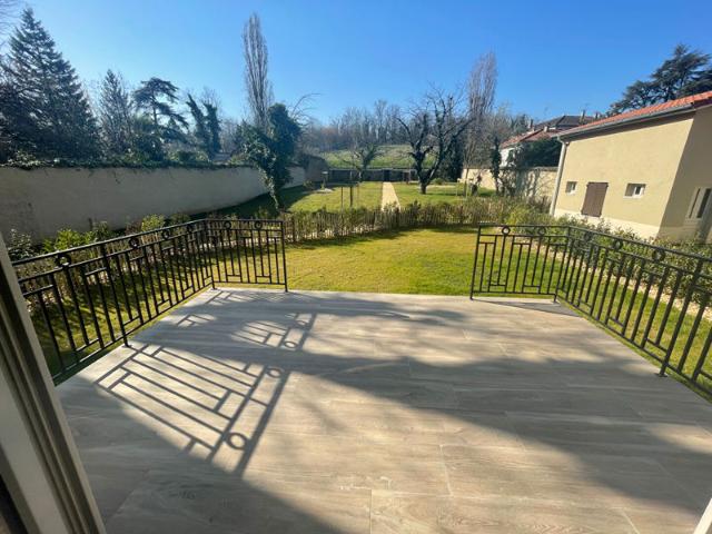 ALBIGNY QUAI VILLEVERT T5 118 m2 en souplex