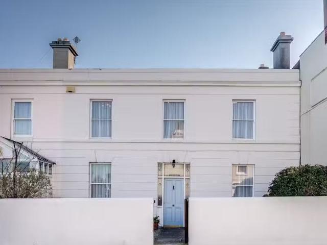 Albion House, 31A Sandycove Road, Sandycove, Co Dublin, Sandyc.