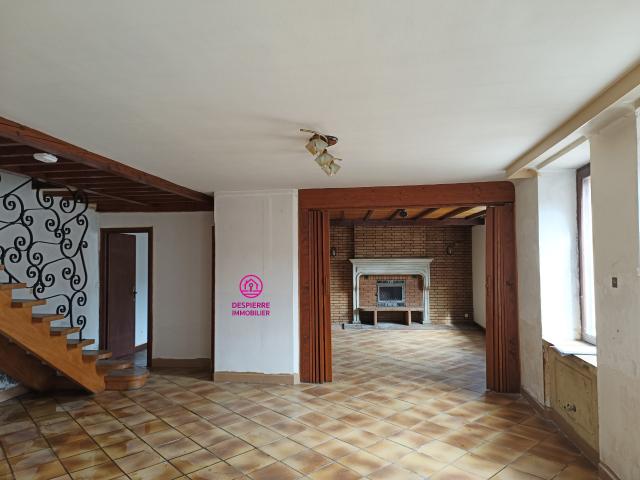 Albon maison 200m2 habitables environ avec dépendances environ 200m2 terrain 180m2 environ