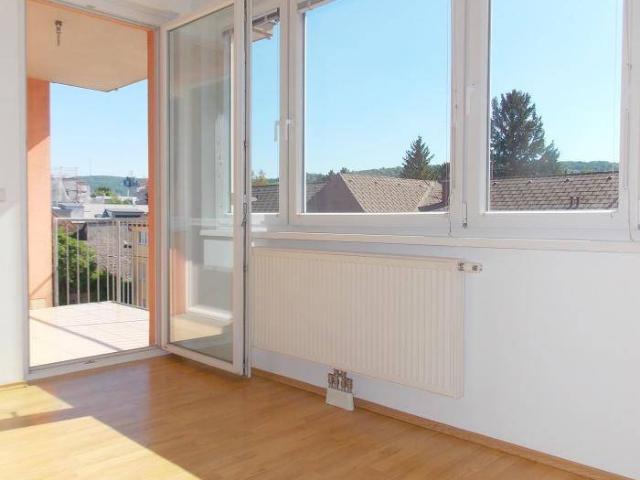 Albrechtstraße: Helle 3 Zimmer Wohnung, sehr guter Zustand, Garagenplatz optional