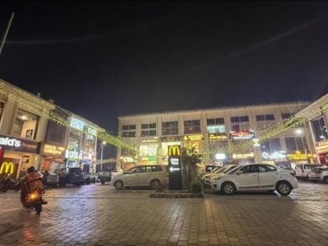 Alc Group Commercial Showroom 1096 Sq. Ft. in Sector 68 Mohali Listing ID: #10036