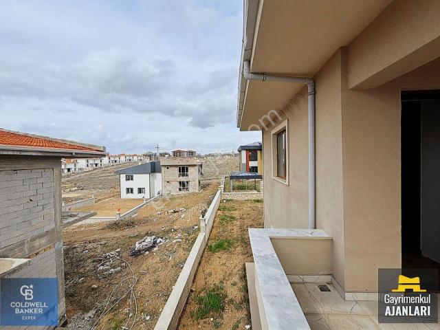 Alcı Mahallesinde İşyerine Konuta Uygun Sıfır Satılık İkiz Villa